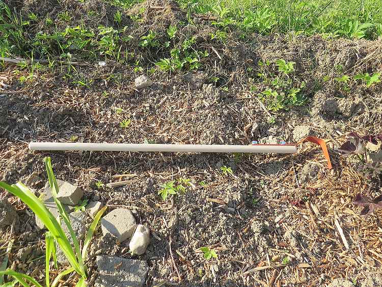 Ploskořez do skleníku a vyvýšené záhonky - drobné oděrky